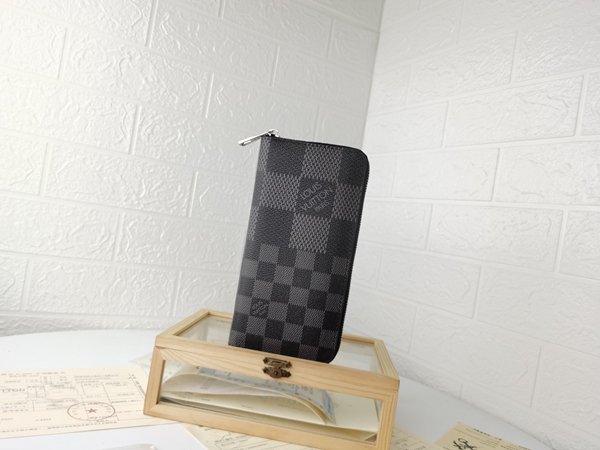 LVコピーウォレット正面デザイン